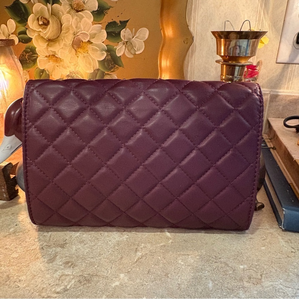 Badgley Mischka Purple Crossbody Bag with Gold Hardware and Quilted Design - Picture 11 of 15